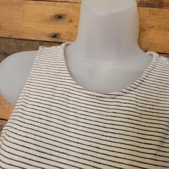 Freeway junior girl cream and black stripped dress size medium - Picture 3 of 9